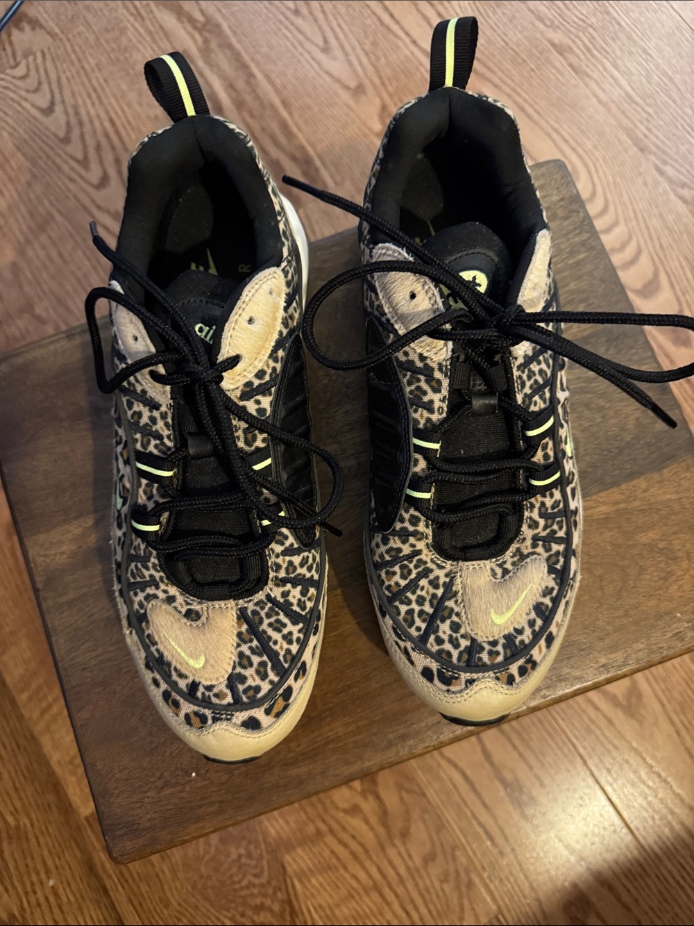 NIKE Air Max Women’s Leopard Print Athletic Sneakers